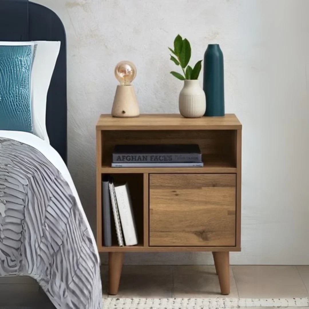 Wooden Nightstand – 40 × 40 × 40 cm | CO10