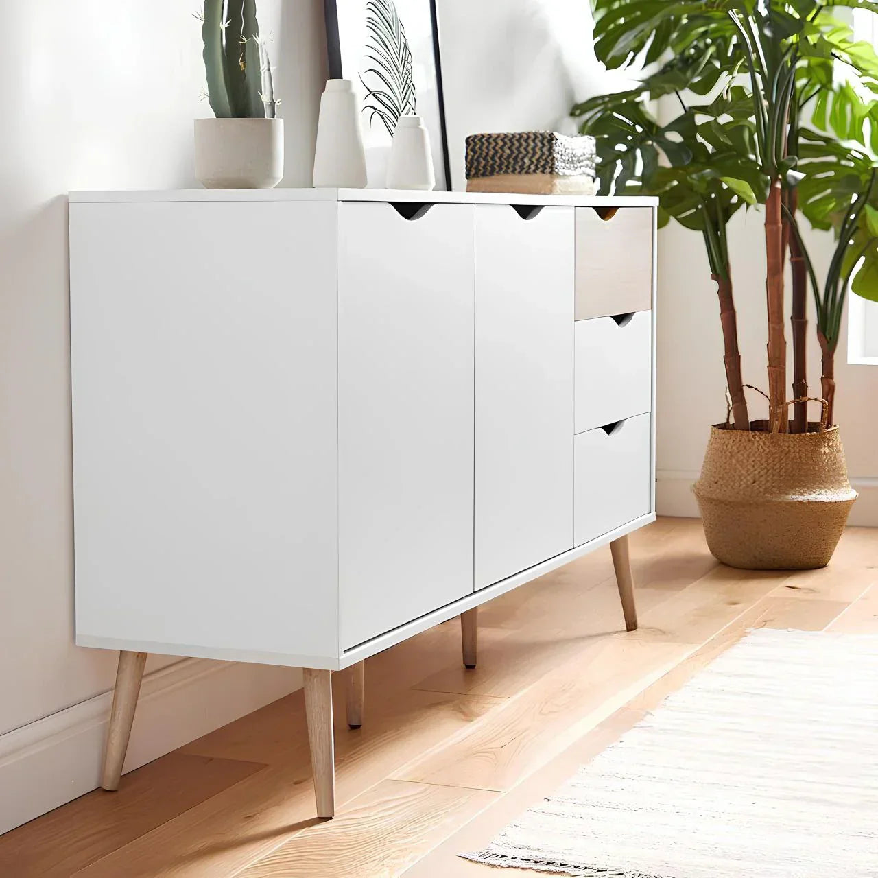 Buffet | White & Wood | 120 × 40 × 90 cm | BT45